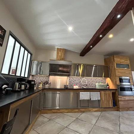 La Maison Des Mousquetaires Кондом